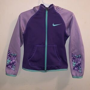 Purple Nike jacket, size 4 in girls.